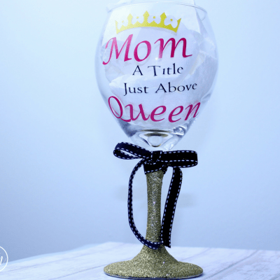 DIY Glitter Wine Glass for Mom
