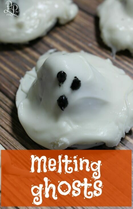 25 of the Best Halloween Treat Recipes for Kids and Adults - perfect for any Halloween partye!