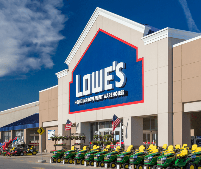 If you like to shop at Lowe's you need to check out these money saving tips and secrets!  Find out about Lowe's price match, how the credit card saves you money on every purchase and so much more!  #shopping #hacks #shoppingtips #savingmoney #budget
